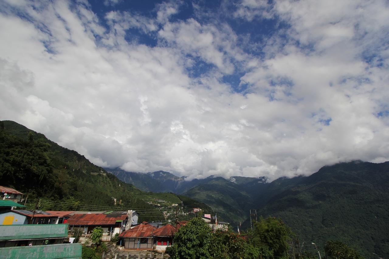 Hotel Tarayana Grand Gangtok Exterior foto